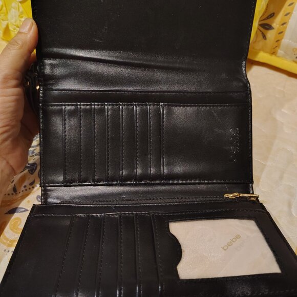 "bebe" Wallet - Picture 3 of 4